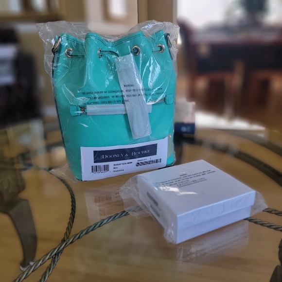 Dooney & Bourke NWT Saffiano Drawstring - Picture 3 of 17